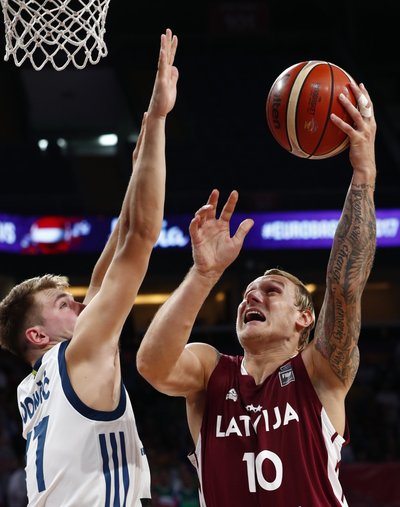 Luka Dončičius, Janis Timma