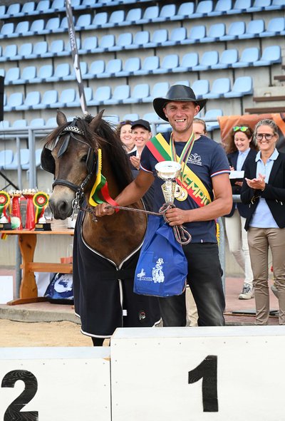 Ištvermės važnyčiotojų čempionai