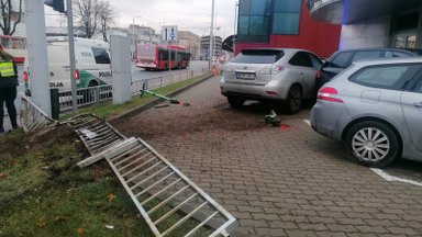 Vilniuje susidūrus automobiliams, nukentėjo pėsčioji