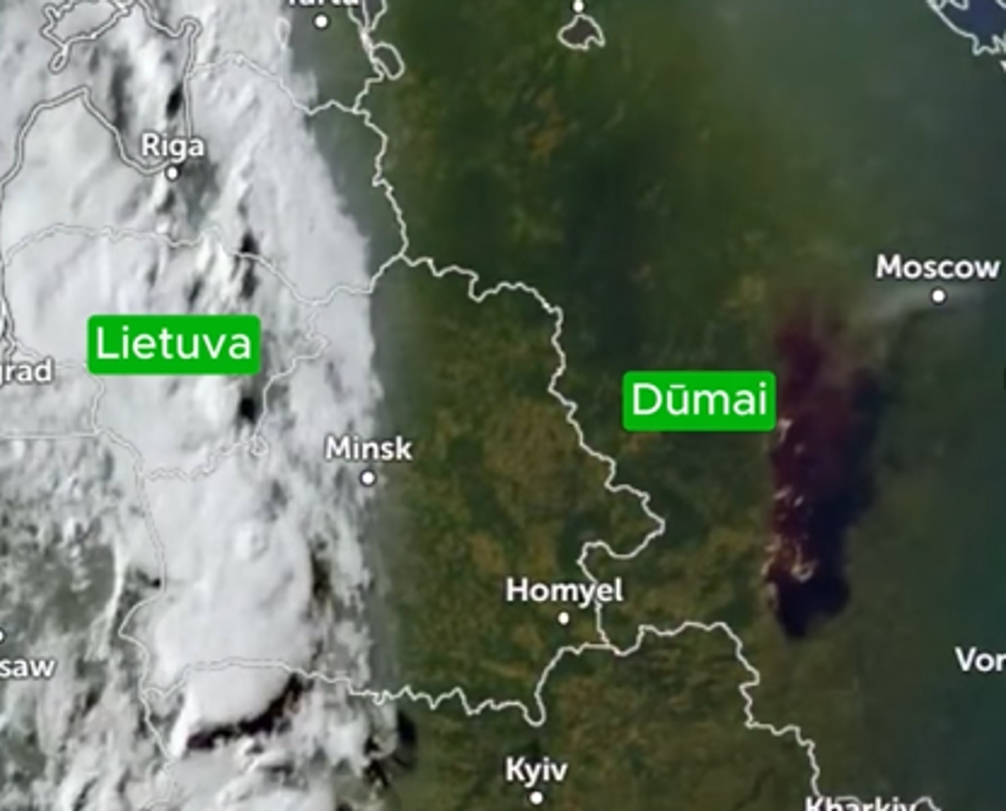 After Ukraine's strikes on Russian Wildberries warehouses – a 450 km trail of black smoke