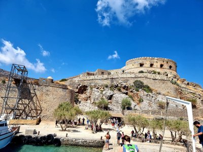 Kornelijos kelionė į Spinalongos salą