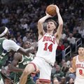 Buzelis pelnė pirmuosius taškus NBA, o liepsnojusi „Bulls“ šventė pergalę