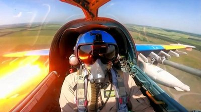 Ukrainos Su-25 atakuoja rusų taikinius