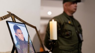 President pays respects to Lithuanian volunteer killed in Ukraine