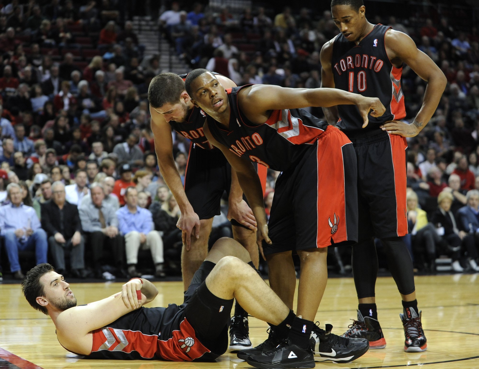 NBA lygoje „Rockets“ ir „Raptors“ pralaimėjo, J.Valančiūnas pelnė 8 ...