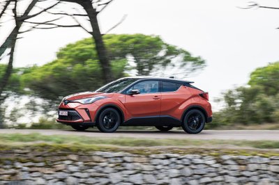 Atnaujinto "Toyota C-HR" testas