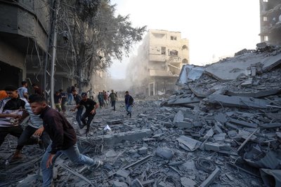 Izraelis ir „Hamas“ kaltina vienas kitą pažeidus paliaubas