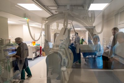 Santaros klinikų atvirų durų dienos renginys, kurio metu pristatyta intervencinių radiologų atliekamą procedūrą operacinėje