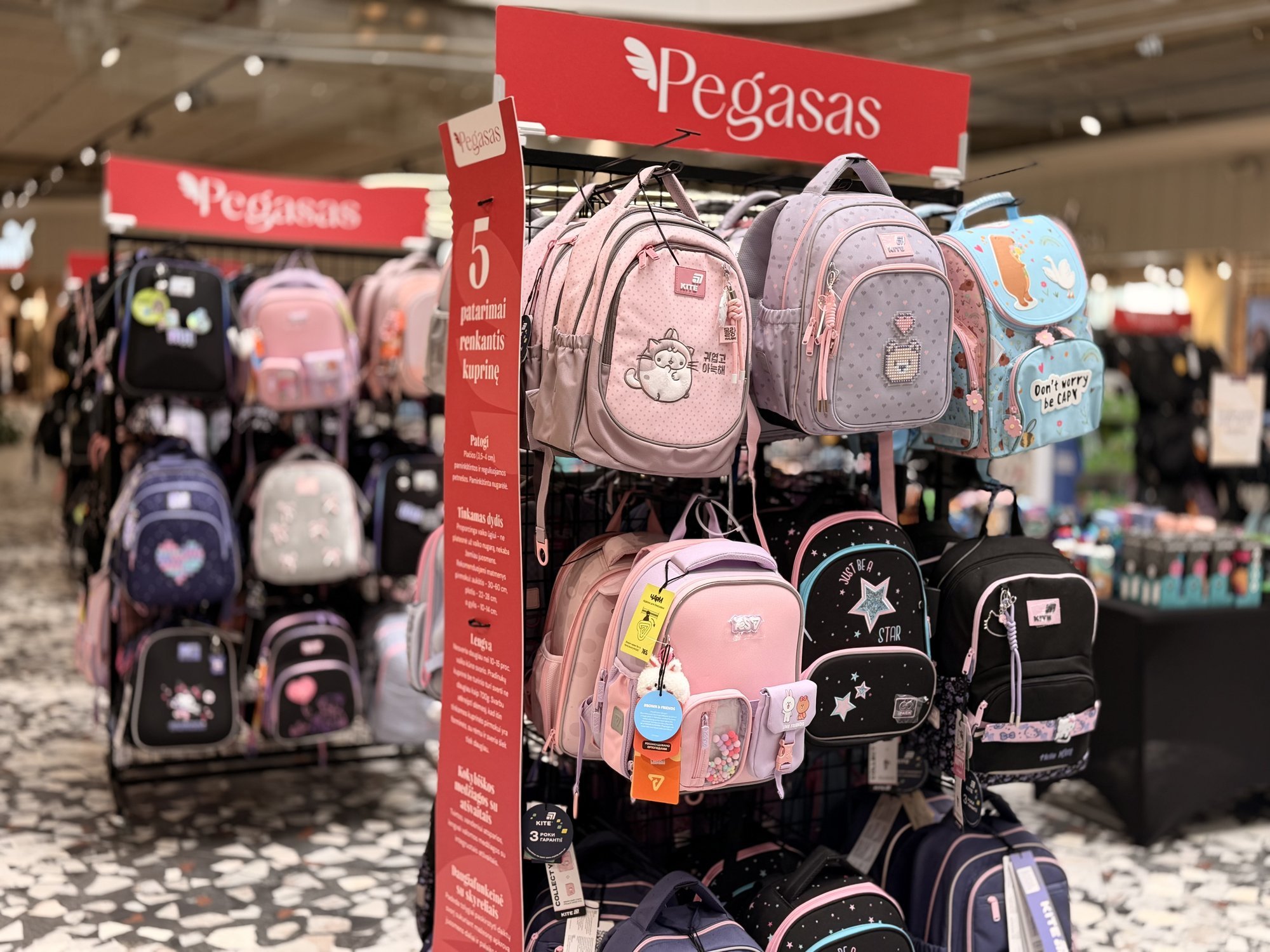 Vilnius Outlet reveals school supply trends: characters for younger kids, 'mobile office' for teens