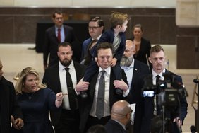 Aršiausias Elono Musko priešininkas siunčia žinią europiečiams: milijardieriaus rankose – galingi ginklai