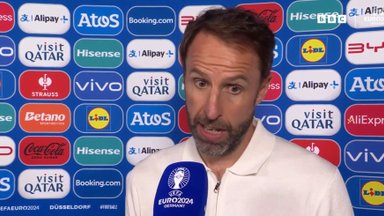 Garethas Southgate’as: nemanau, kad normalu, kai į tave mėto alų