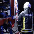Tarnybos skubėjo į Kauno rajoną – pranešama apie padegtas namo duris