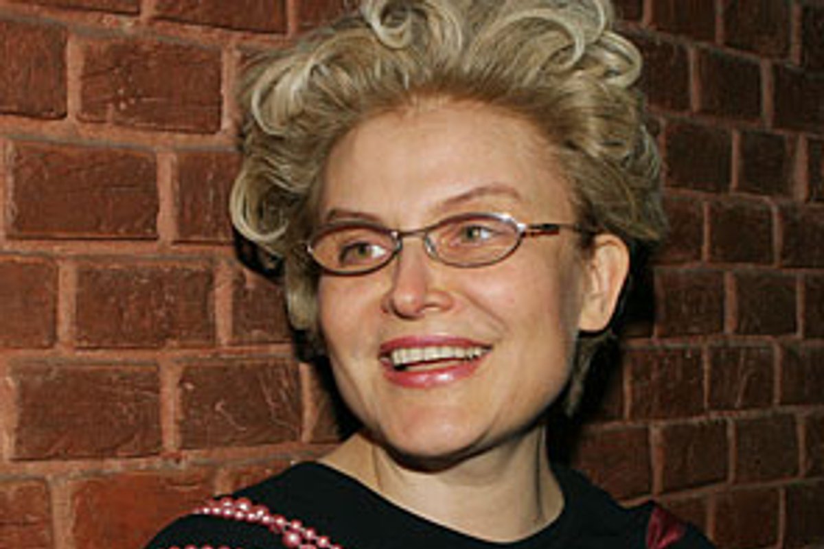 Ұл әжесін трахает Табиғи кеуделер, жалаңаш фотолар