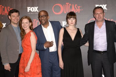 Patrick Fugit, Wrenn Schmidt, Reg E. Cathey, Kate Lyn Sheil, Philip Glenister