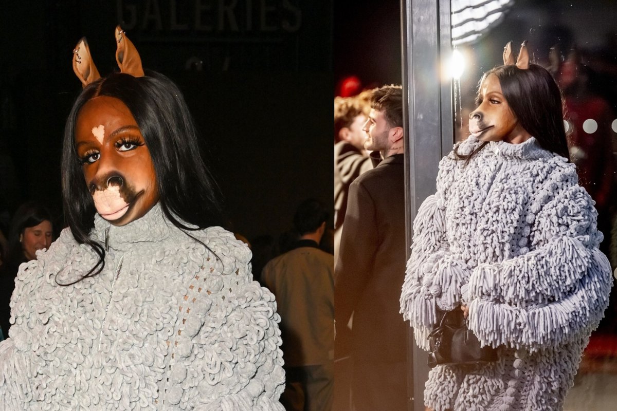 Horse Head Performer: Unique Public Performances – DELFI