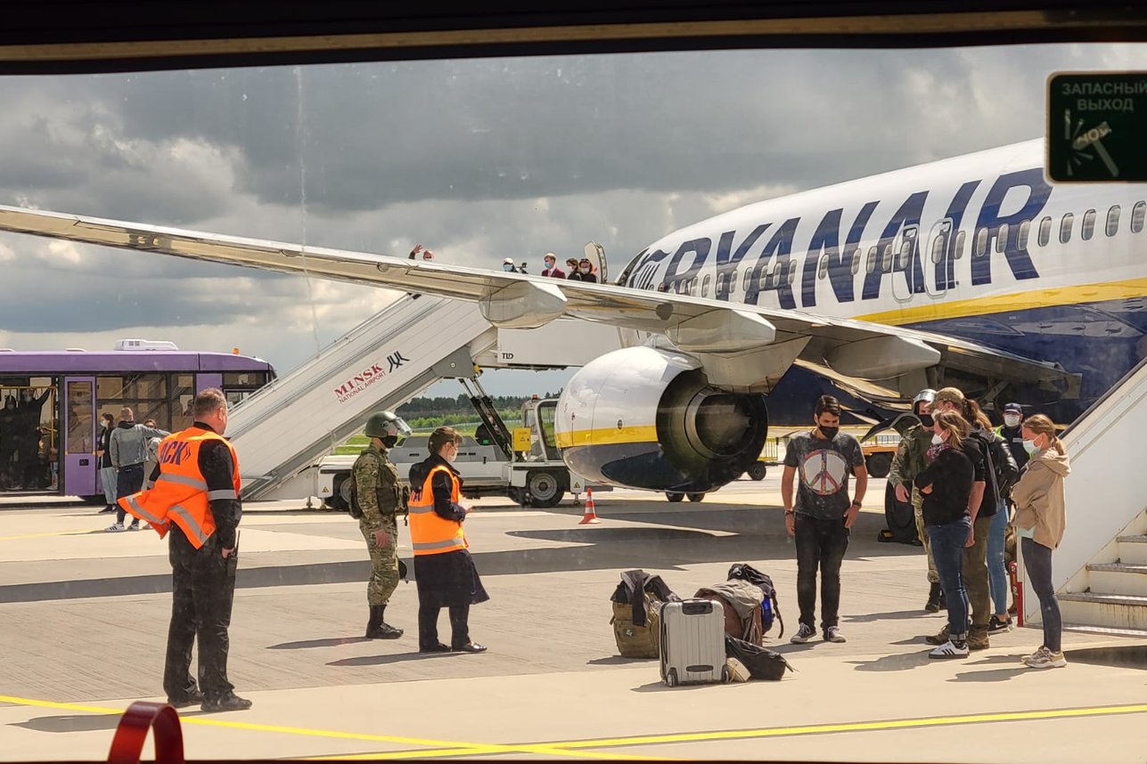 Į Vilnių iš Atėnų skridęs „Ryanair“ lėktuvas buvo priverstas nusileisti Minske