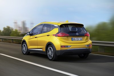 "Opel Ampera-e"