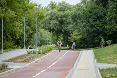 Naujas pėsčiųjų ir dviračių takas Antakalnyje