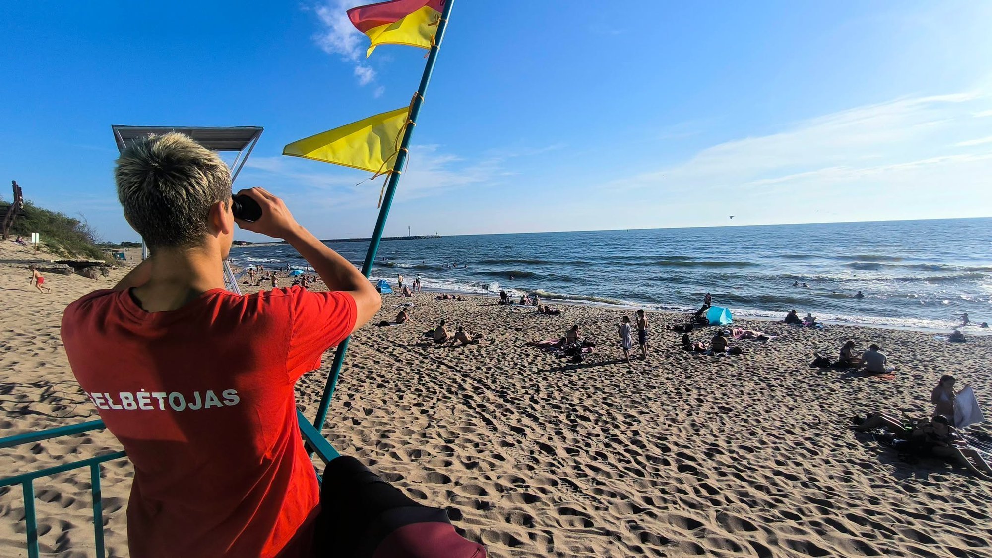 Man Rescued from Dangerous Rip Currents at Lithuanian Beach
