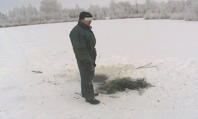 Brakonierių šaltis negąsdina ir darbo valandų jie neturi