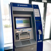 Pradeda veikti pirmieji „Paysera“ bankomatai – pinigus išimti ir įnešti bus galima be kortelių