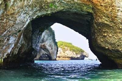 Slaptas paplūdimys Marietos salose netoli Puerto Valartos, Meksika