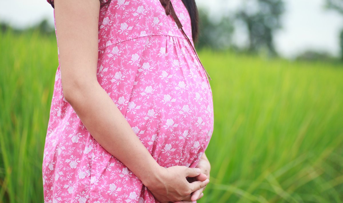 беременные школьницы Буду рожать на улице»: беременная 14-летняя школьница боится, что чиновники отберут у нее ребенка - KP.RU