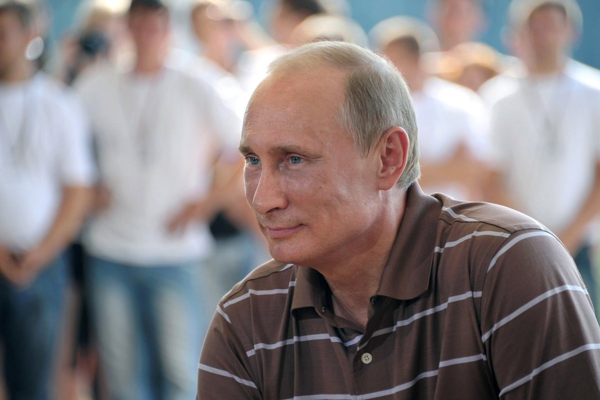 Путина попросили не запрещать