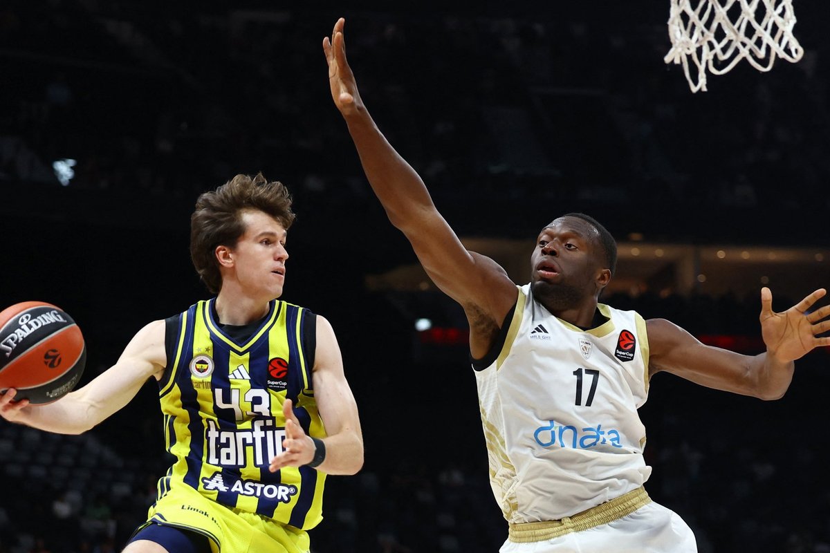 Sėkmingai Eurolygoje debiutavęs Sargiūnas prisidėjo prie Šaro „Fenerbahče“ pergalės
