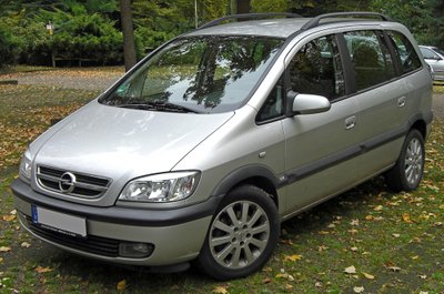 Opel Zafira / S 400 HYBRID nuotr.