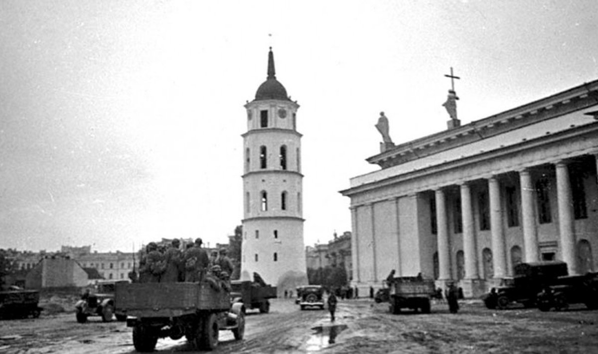 Sovietai Karo baimė ir intrigos lemtingame posėdyje sukaustė Lietuvos elitą: ką ...