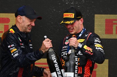  Adrian Newey, Max Verstappen