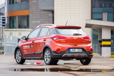 "Hyundai i20 Active"