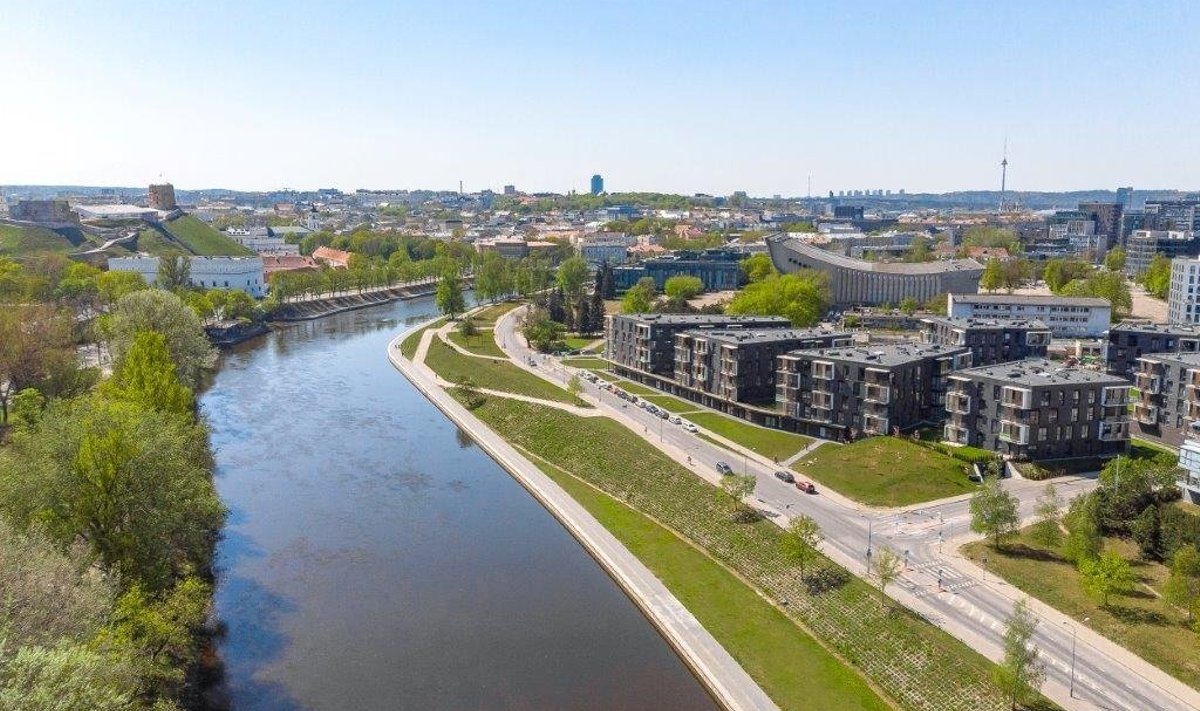 Tarp išperkamosios nuomos butų ir įrengtieji nuo baldų iki užuolaidų („Pilies apartamentai“).