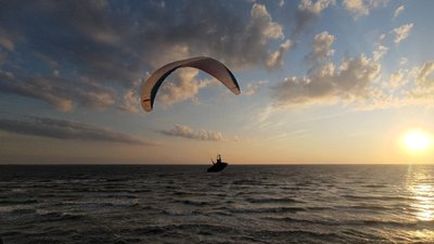 Parasparnininkas Marius Šulcas prie Olando kepurės