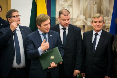 Eugenijus Jovaiša, Ramūnas Karbauskis, Saulius Skvernelis, Viktoras Pranckietis