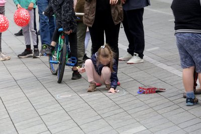 „Šeimų sąjūdžio“ protesto akcija prie Kauno savivaldybės