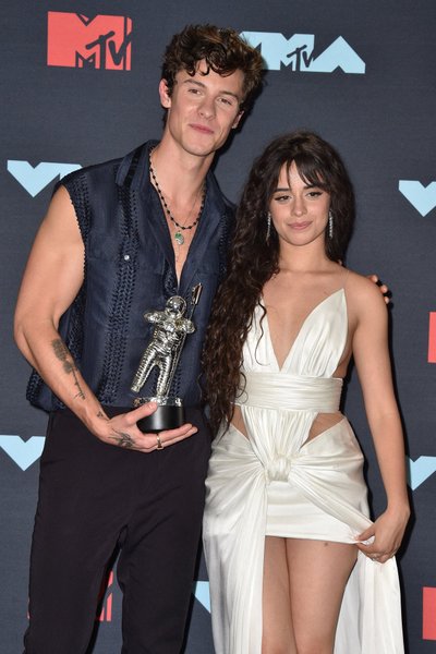 Camila Cabello ir Shawn Mendes 