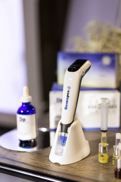 DermapenWorld mikroadatinės terapijos aparatas