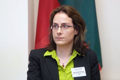 Anke Schmidt-Felzmann