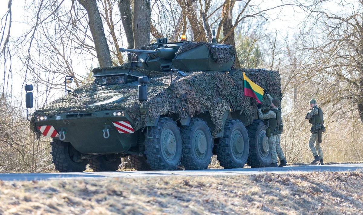 Defence Ministry buys additional Vilkas Boxer IFVs for EUR 370mn