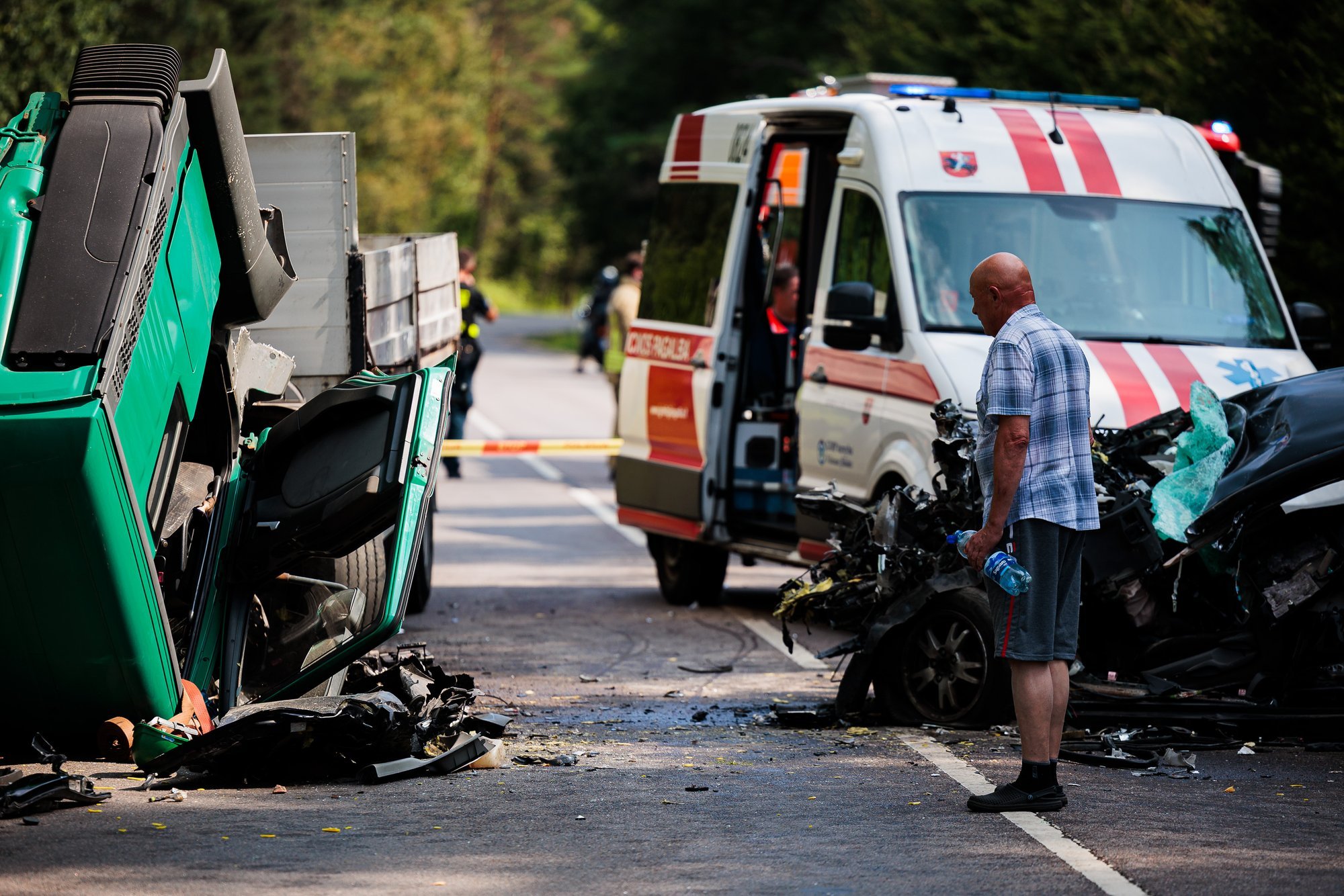 Driver and child killed in truck-car collision in Lithuania's Vilnius region