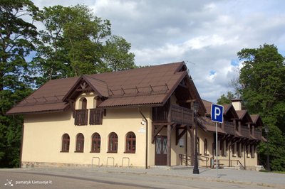 Platelių dvaro sodybos tradicinių amatų centras