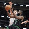Prieš čempionus – 9 Buzelio taškai, Valančiūnas mače prieš „Bucks“ kilo nuo suolo
