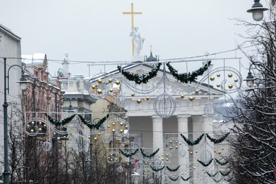 Vilnius jau puošiasi Kalėdoms