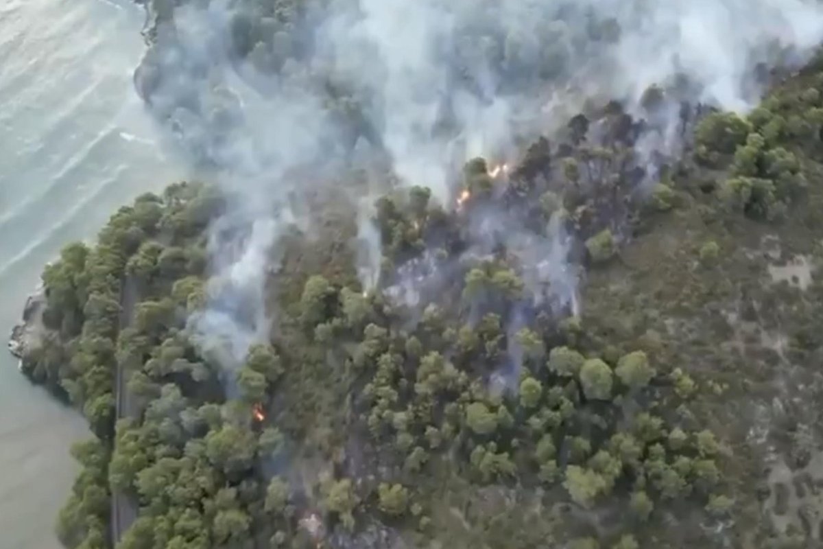 La situazione è critica nella località italiana, un migliaio di turisti sono stati evacuati