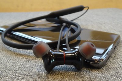 OnePlus 7 Pro ir Bullets Wireless 2