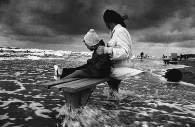 Antanas Sutkus.Prie Baltijos.Giruliai. 1972