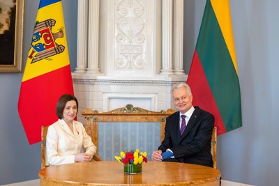 Prezidentas susitinka su Moldovos Prezidente Maia Sandu