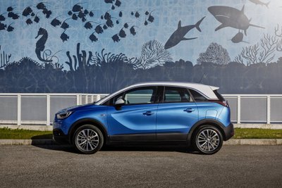 "Opel Crossland X"